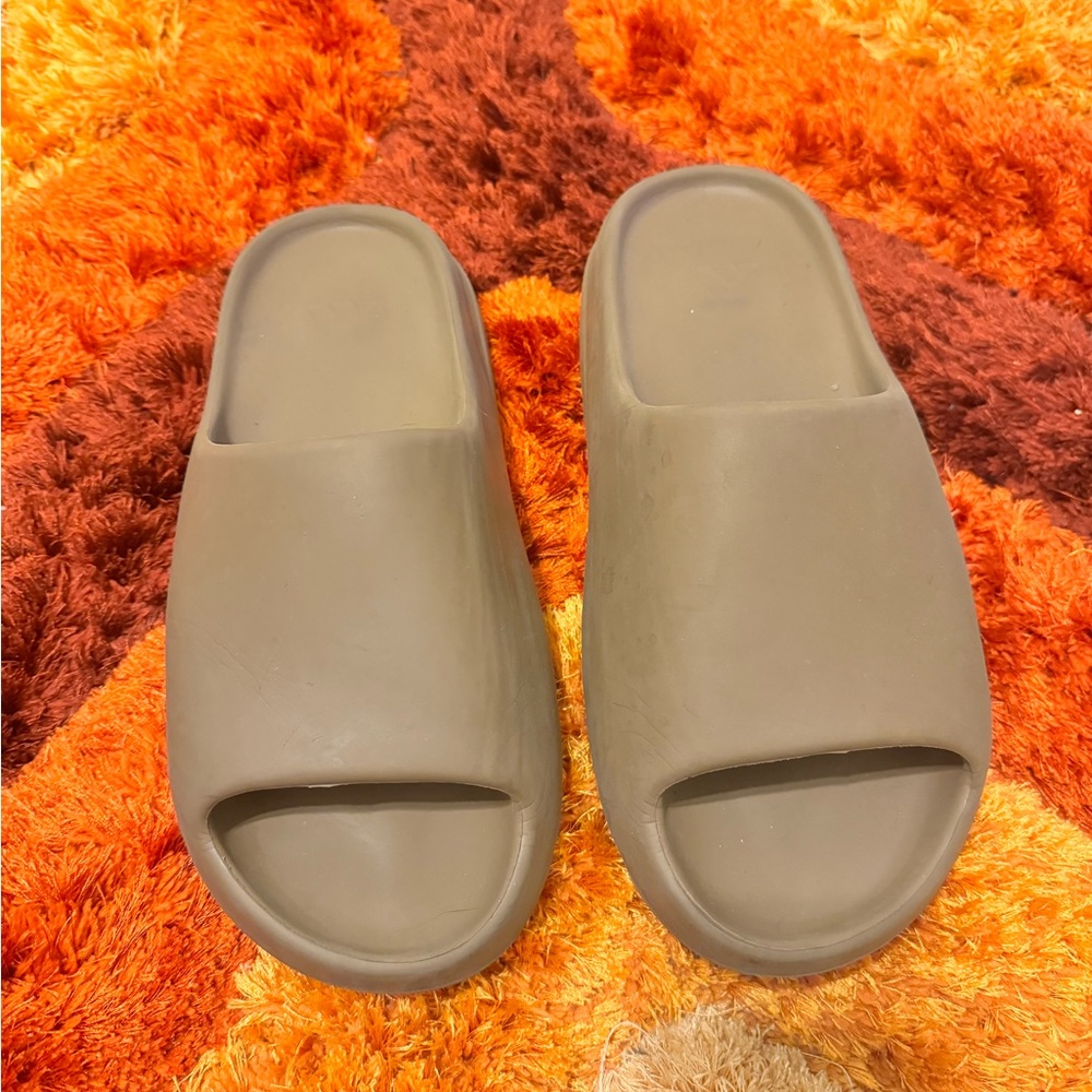 Yeezy Slides